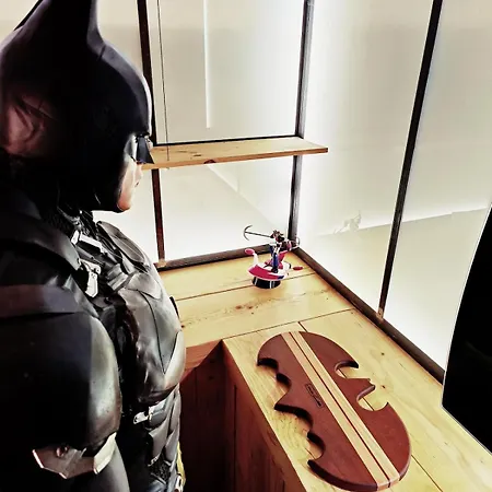 Casa de Férias La Planque Des Super-heros Saint-Salvy