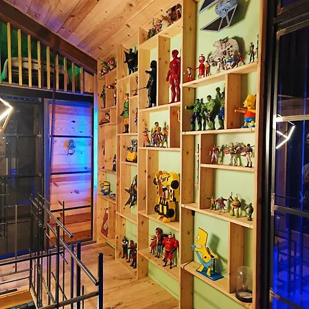 La Planque Des Super-heros *