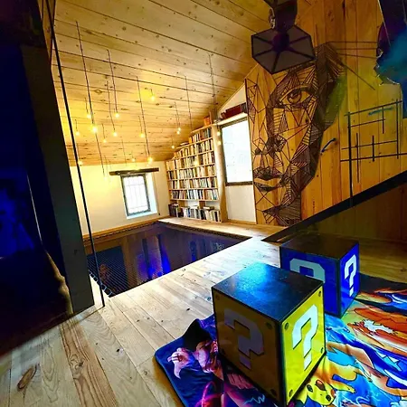 La Planque Des Super-heros * Saint-Salvy