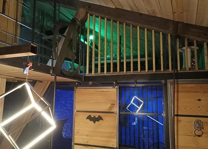 La Planque Des Super-heros