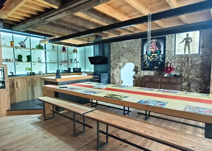 La Planque Des Super-heros *