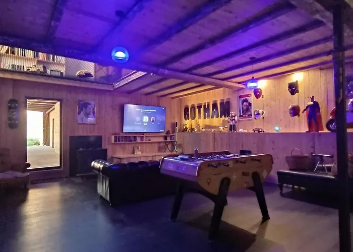 Feriehus La Planque Des Super-heros Saint-Salvy