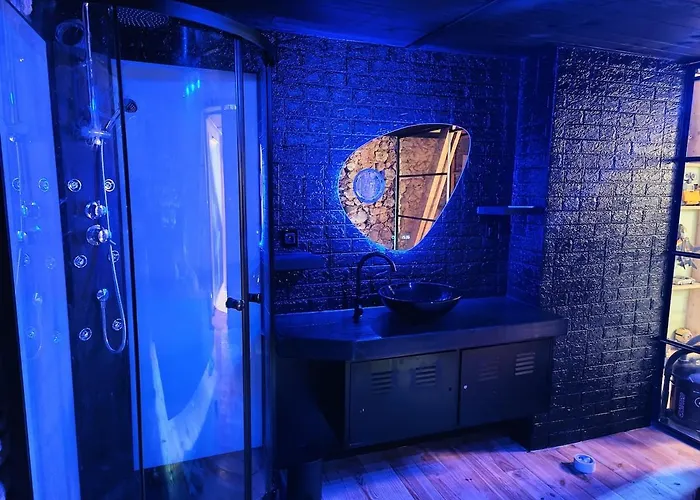 La Planque Des Super-heros Feriehus Saint-Salvy