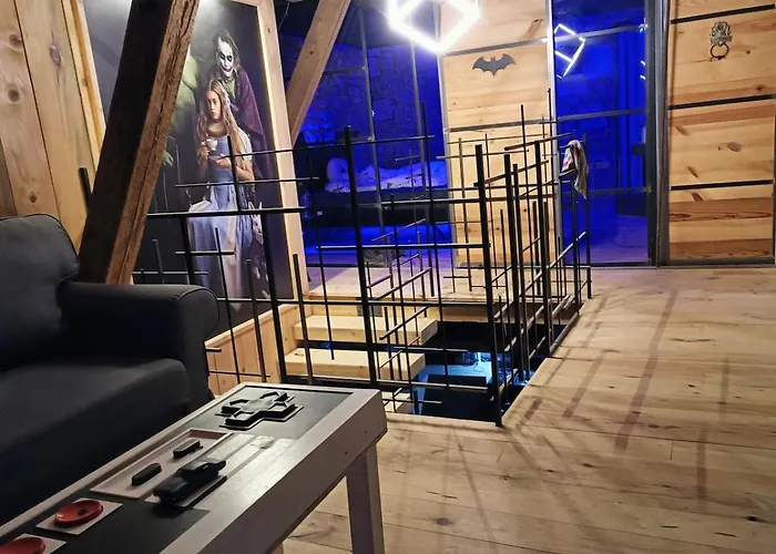 Feriehus La Planque Des Super-heros Saint-Salvy